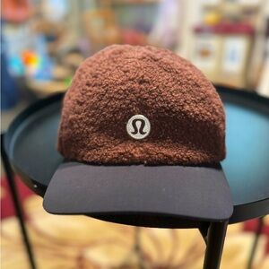 Lululemon Fleece Sherpa Brown/Black ball cap